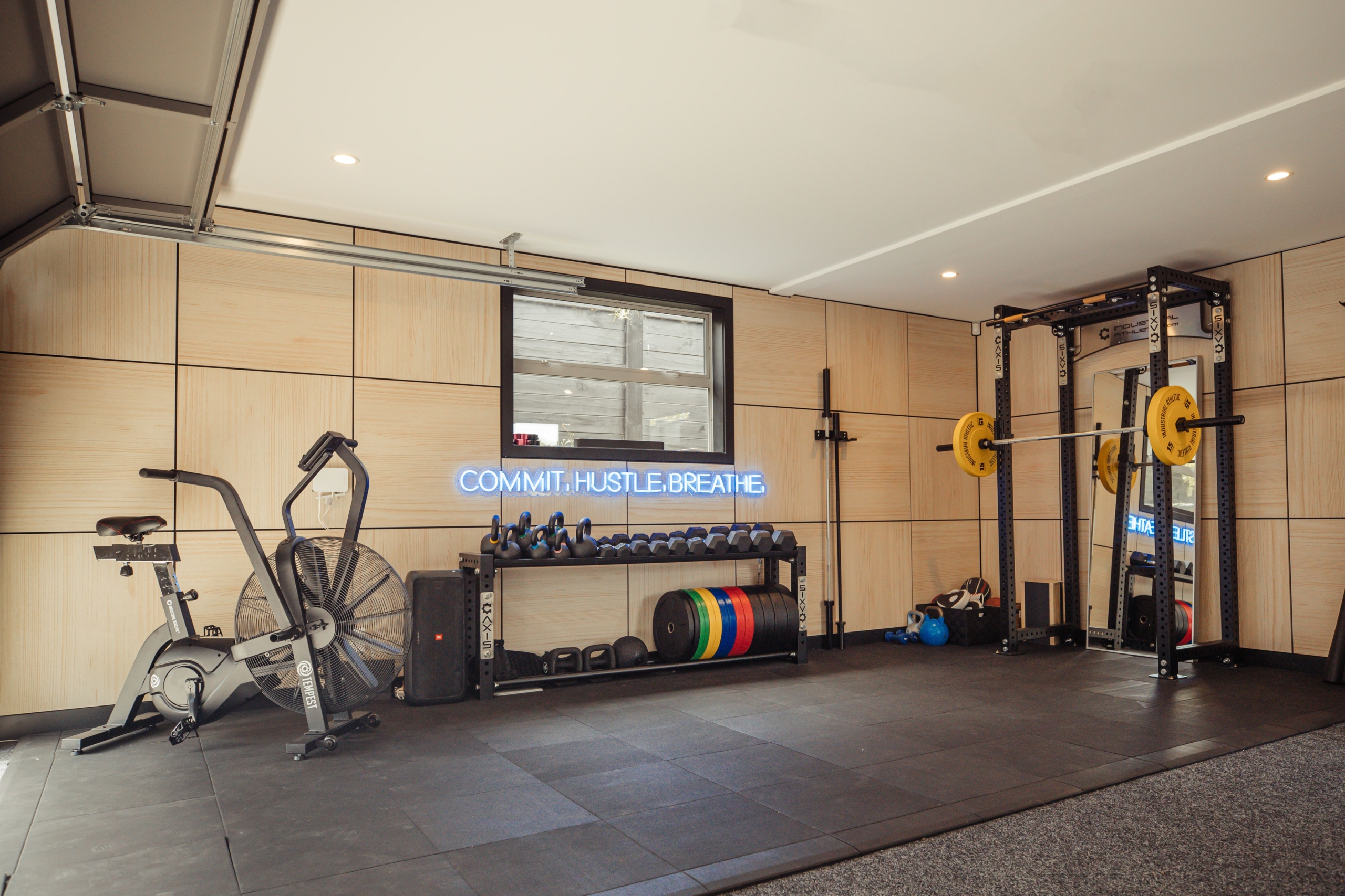 How To Deck Out Your Home Gym Like A Pro – Using Acoustic Panels